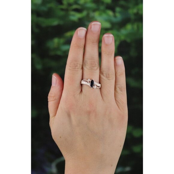 Sterling Silver Onyx Ring Size 8 1/4 - Picture 2 of 7